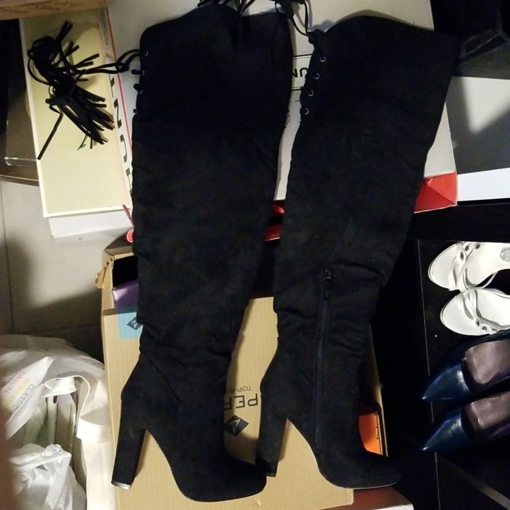 Shoedazzle boots